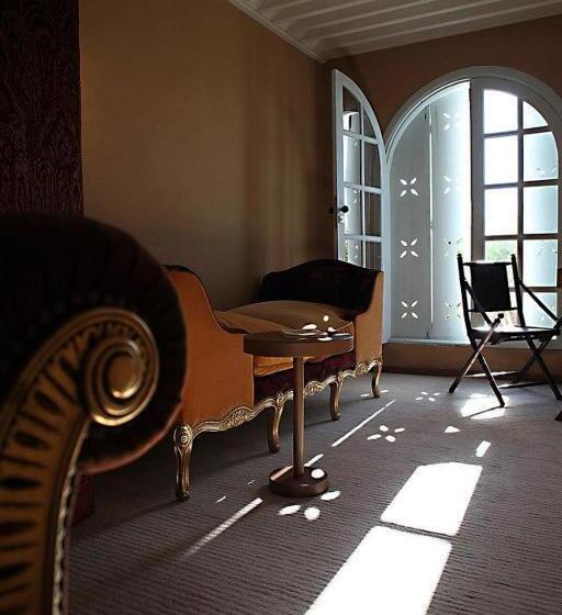 سوئیت رویال, L'alcazar