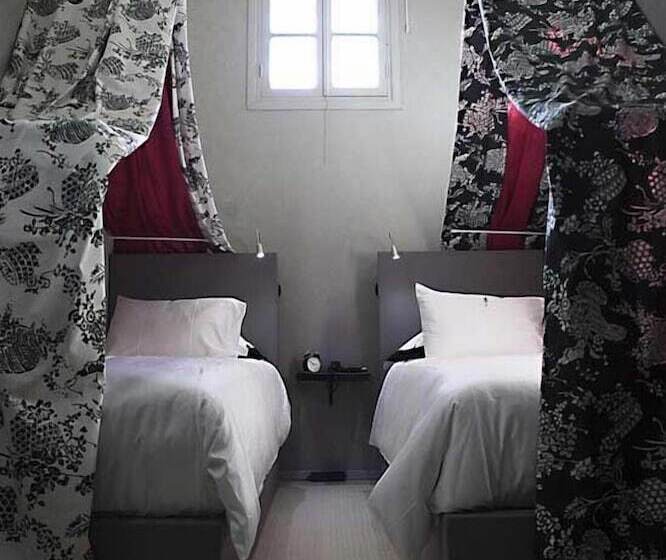 اتاق استاندارد, L'alcazar