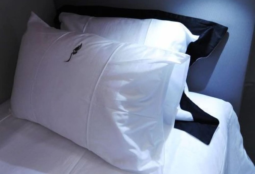 اتاق استاندارد, L'alcazar