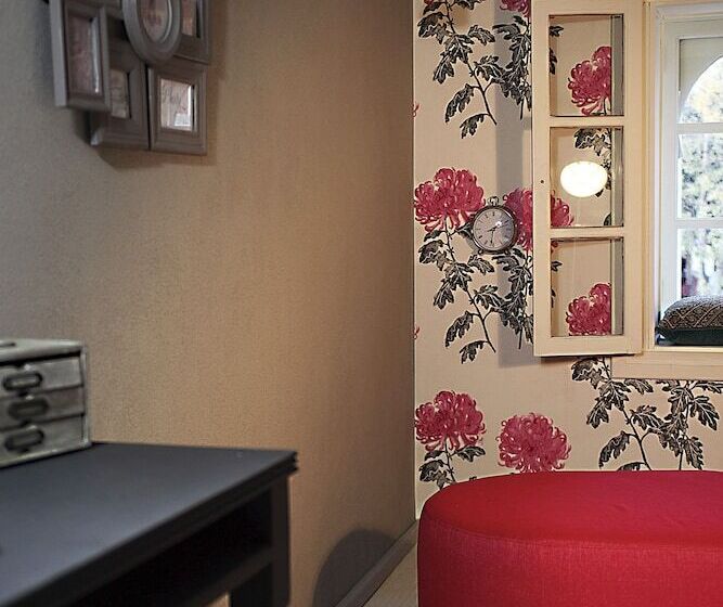 اتاق استاندارد, L'alcazar