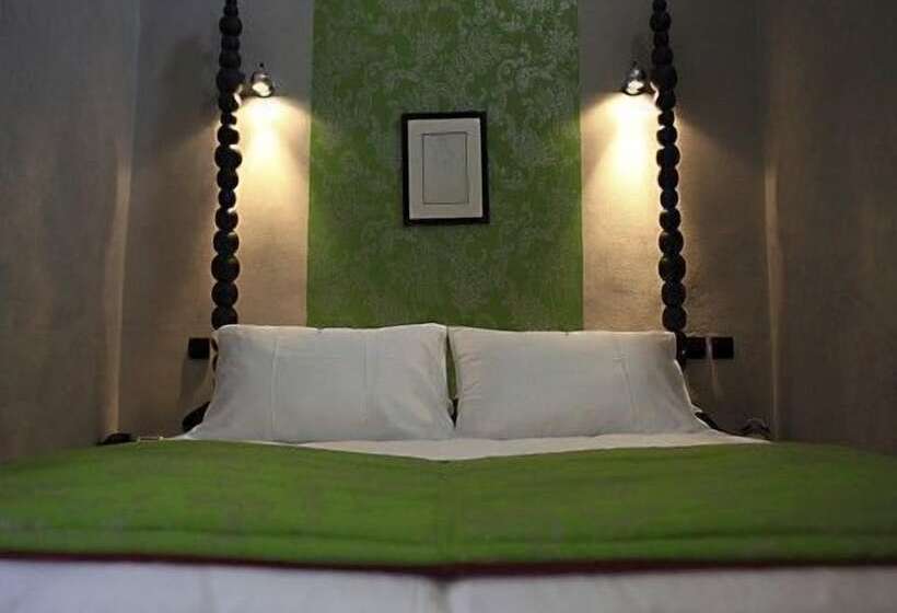 اتاق استاندارد, L'alcazar