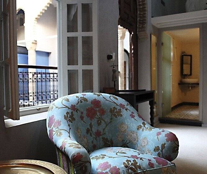 سوییت جونیور, L'alcazar