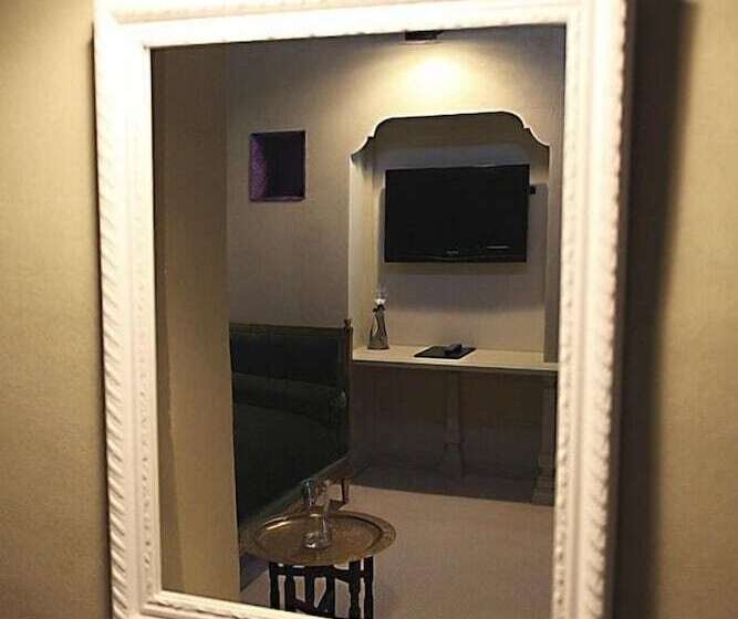 سوییت لوکس, L'alcazar