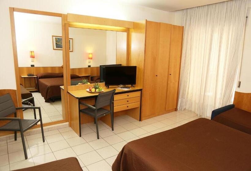 标准三人间, Meranda