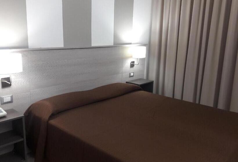 高级大房间, Meranda