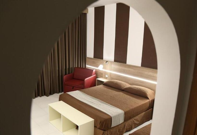 高级三人间, Meranda