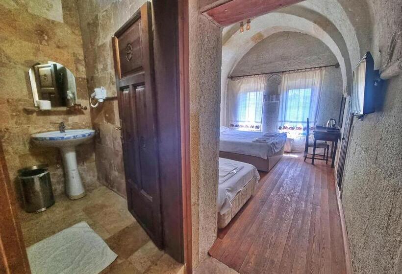 标准间, Muskara Cave