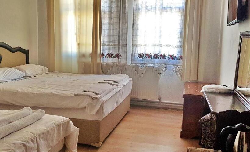 标准三人间, Muskara Cave