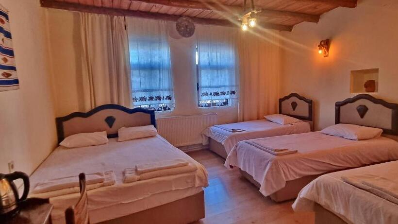 家庭间, Muskara Cave