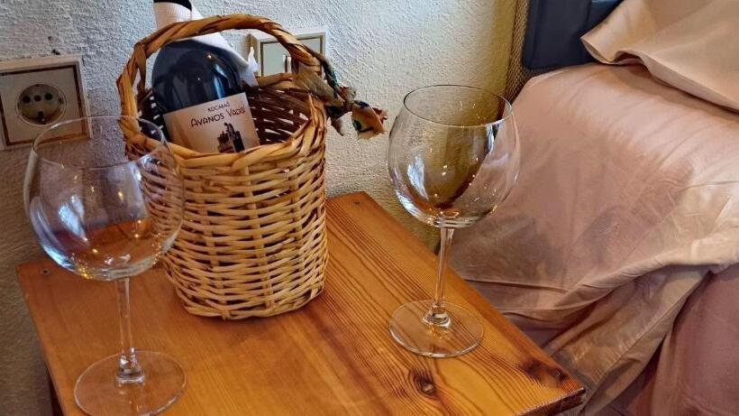 标准间, Muskara Cave