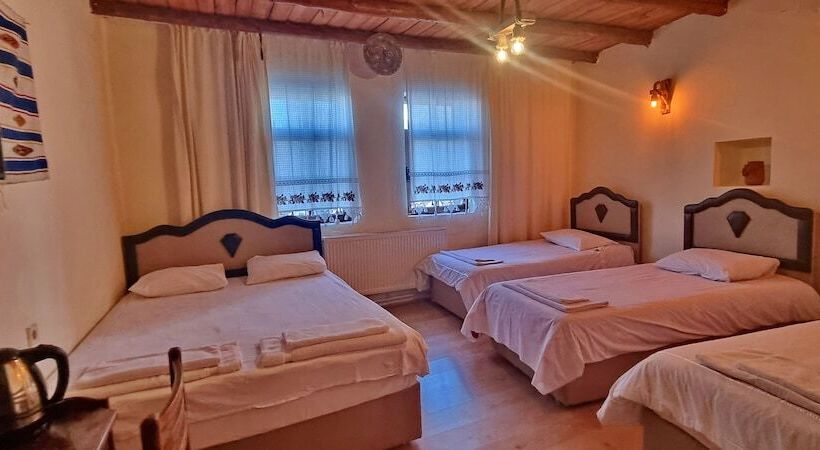 四人标准间, Muskara Cave