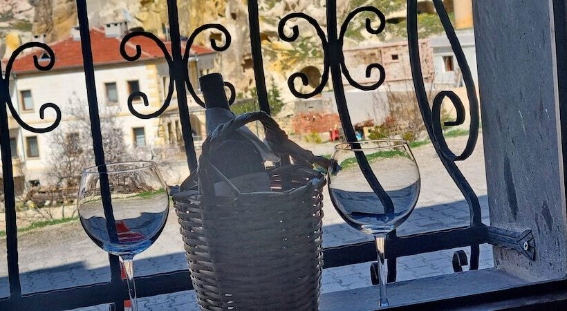 家庭间, Muskara Cave