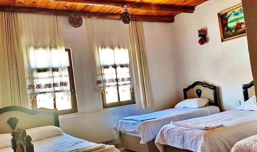 家庭间, Muskara Cave