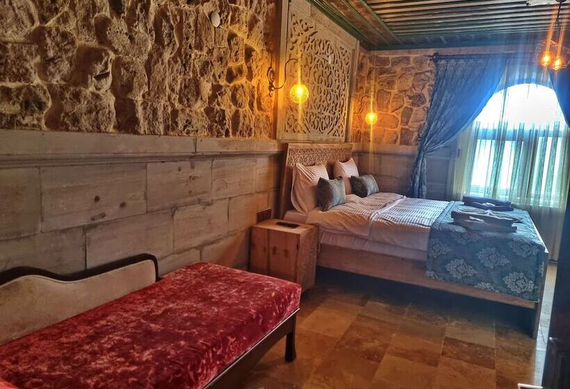 标准间, Muskara Cave