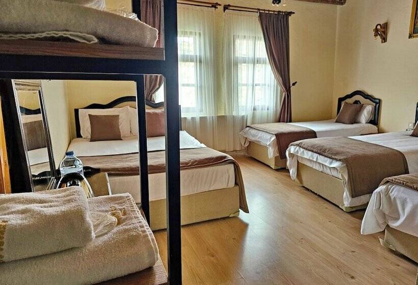 家庭间, Muskara Cave