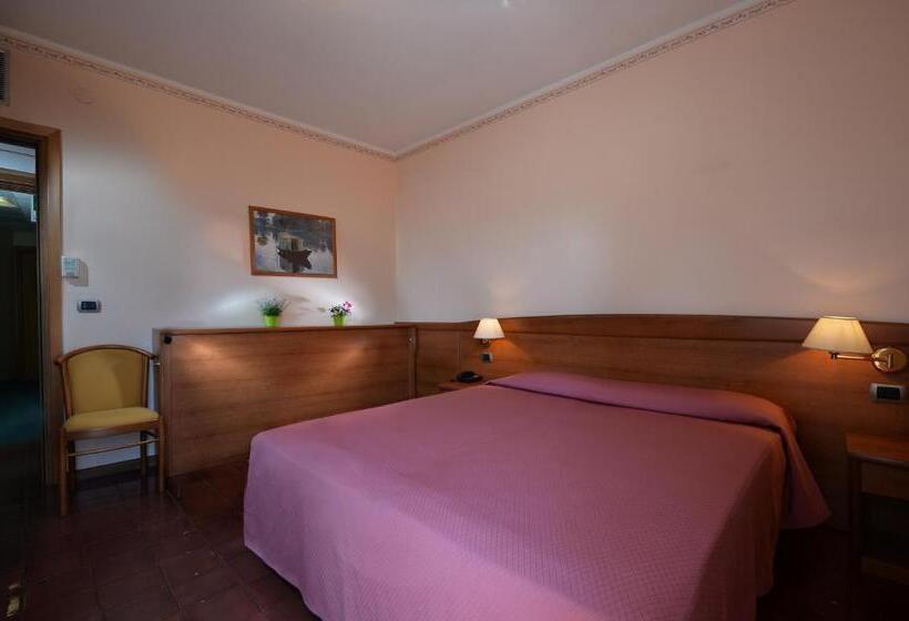 اتاق استاندارد, Siena