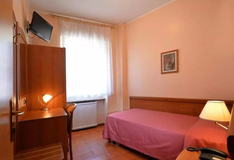 اتاق اکونومی یک تخته, Siena