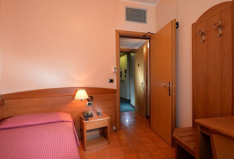 اتاق اکونومی یک تخته, Siena