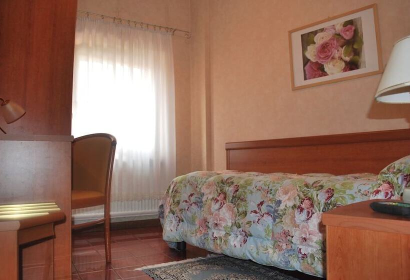 اتاق اکونومی یک تخته, Siena