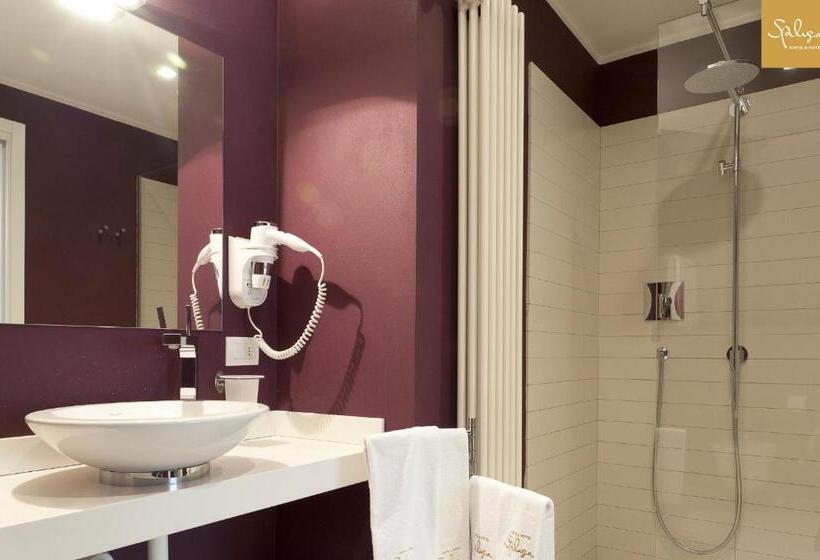 エクゼクティブルーム, Spluga Sosta &