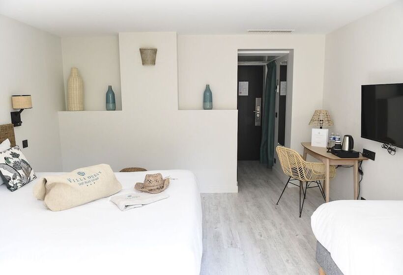 带露台的标准房间, The Originals Boutique La Villa Ouest & Spa