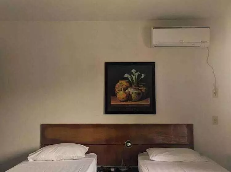 デラックストリプルルーム, Vila Alaide Praia