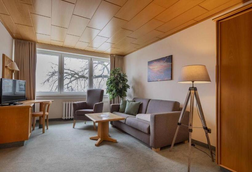 패밀리 룸, Wald Und See