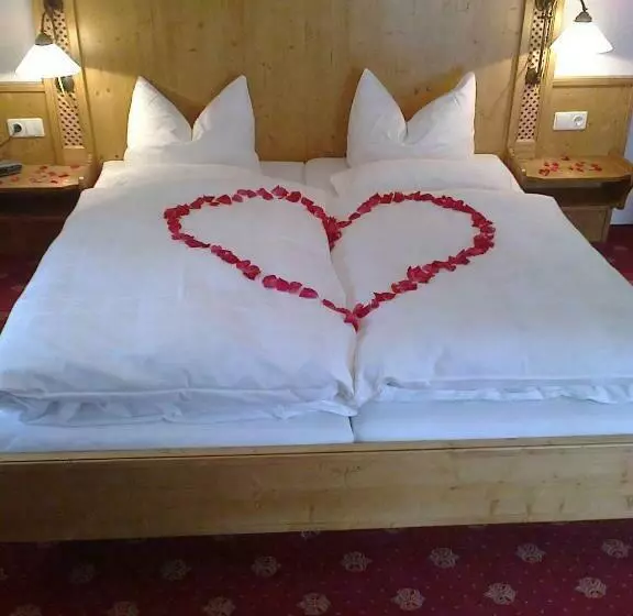 اتاق استاندارد, Tourist Hotel Boehm