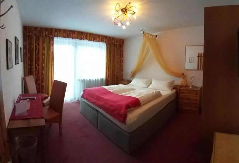 اتاق عادی, Tourist Hotel Boehm