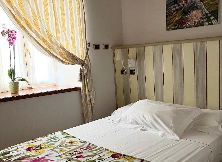 이코노미 룸, Villa Euchelia