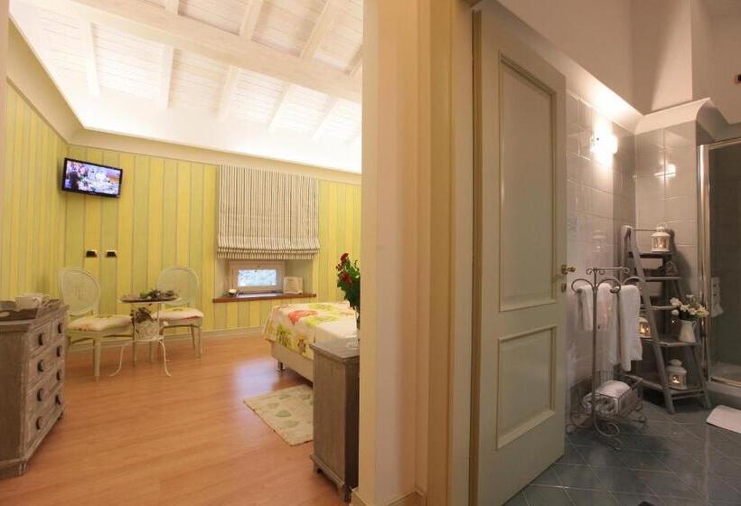 스탠다드 트리플 룸, Villa Euchelia