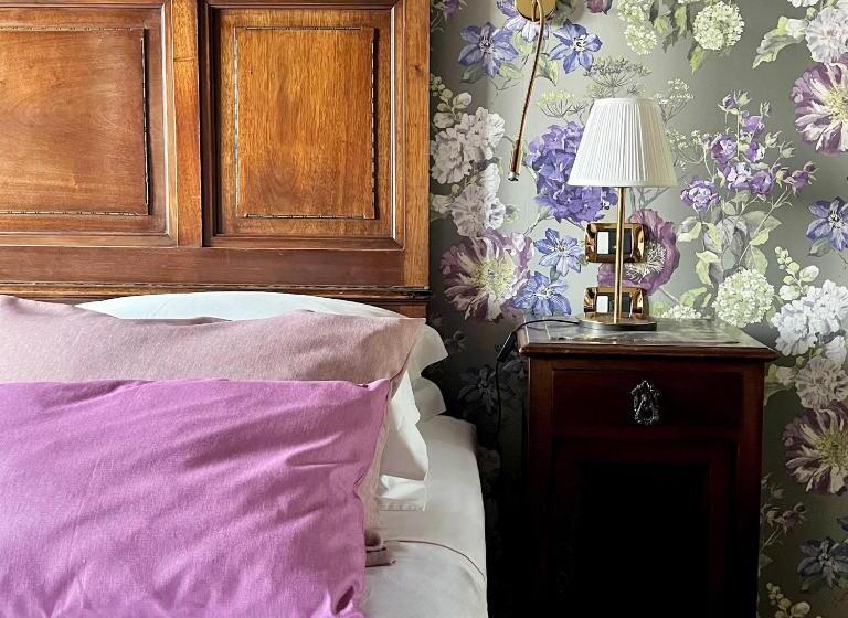 자쿠지 스위트, Villa Euchelia