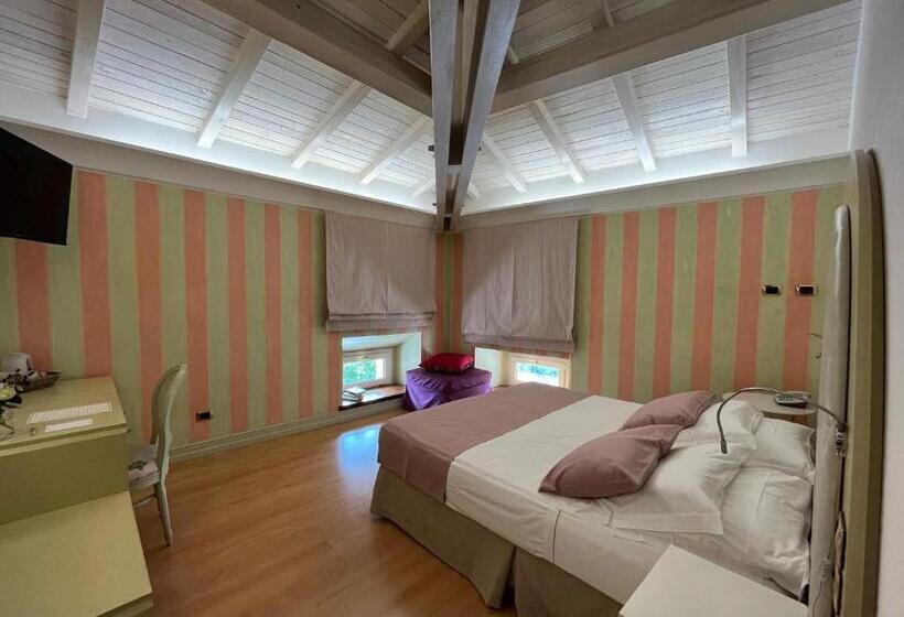 Трехместный Номер Deluxe, Villa Euchelia