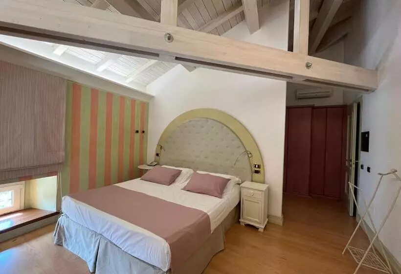 デラックストリプルルーム, Villa Euchelia