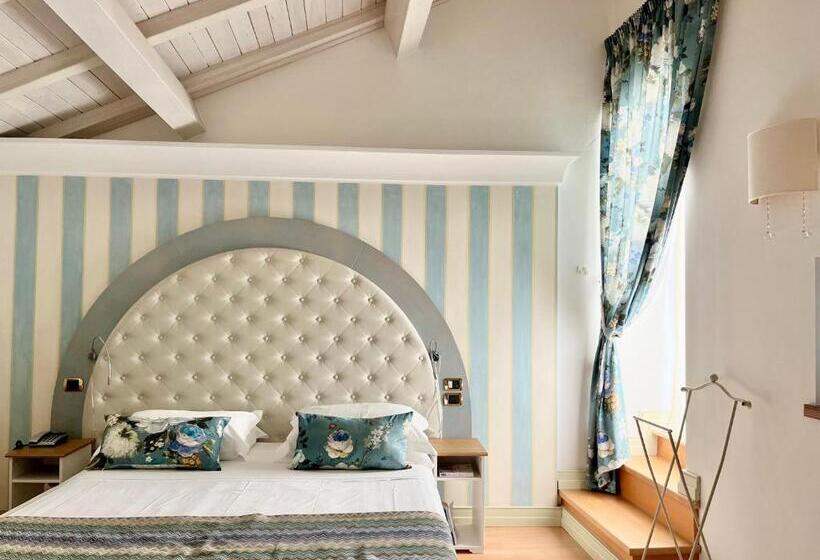 발코니 디럭스 룸, Villa Euchelia