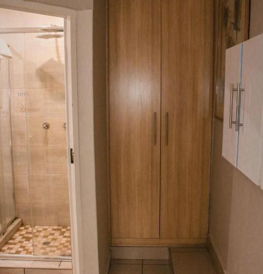 اتاق لوکس, Ramata Guest House