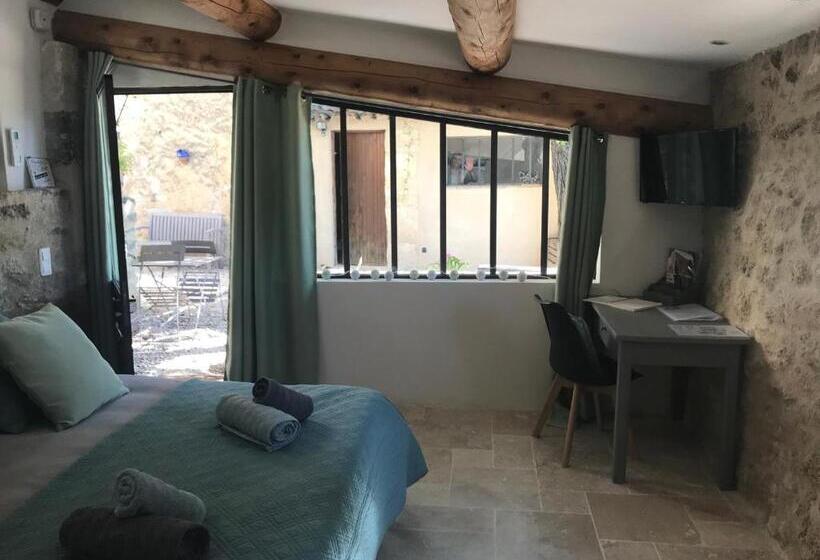 Номер Стандарт, Bastide Bellugue Maison D Hôtes Réseau Bienvenue à La Ferme à 3 Minutes De Lourmarin