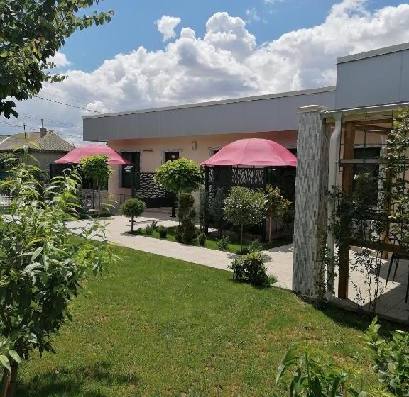 패밀리 방갈로, Brize Guest House
