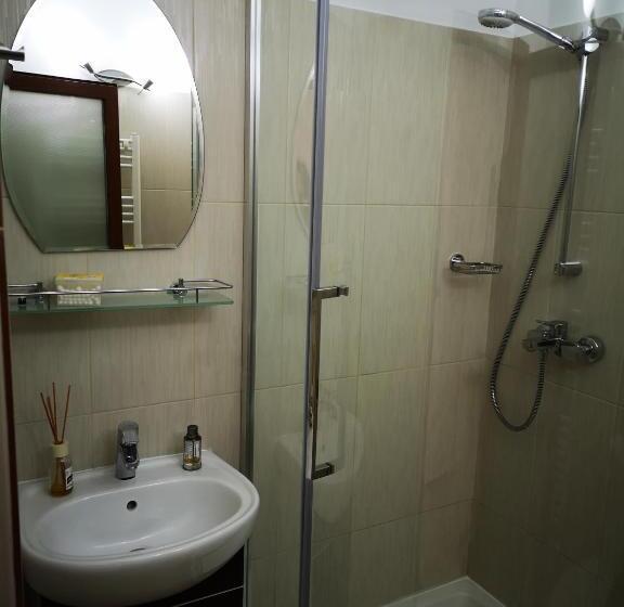 패밀리 방갈로, Brize Guest House