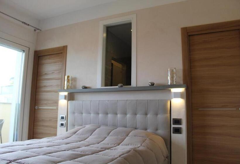 Номер Стандарт с Балконом, Villa Martina Luxury Rooms