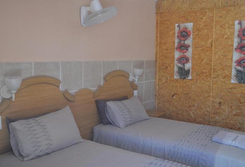 エコノミールーム, Breaking Dawn