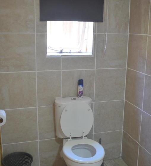 エコノミールーム, Breaking Dawn