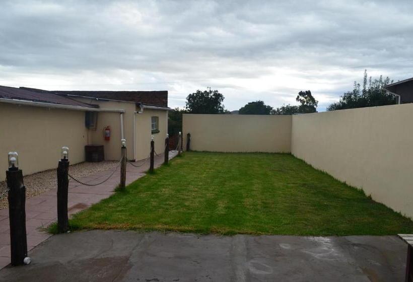 エコノミールーム, Breaking Dawn