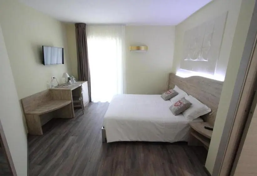 バルコニー付きスタンダードトリプルルーム, Il Viottolo Rooms And Breakfast