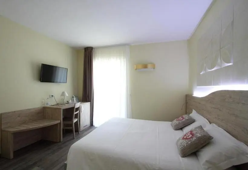バルコニー付きスタンダードトリプルルーム, Il Viottolo Rooms And Breakfast