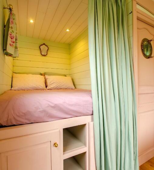 غرفة عائلية مطلّة علي الحديقة, La Roulotte De La Villa Des Chouettes