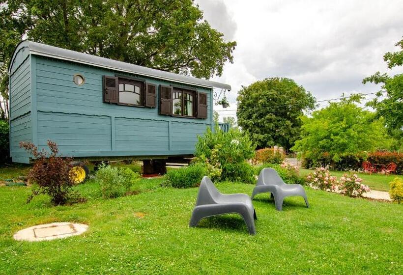 غرفة عائلية مطلّة علي الحديقة, La Roulotte De La Villa Des Chouettes