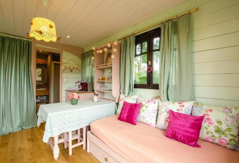 غرفة عائلية مطلّة علي الحديقة, La Roulotte De La Villa Des Chouettes