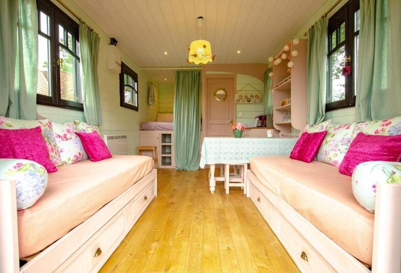 غرفة عائلية مطلّة علي الحديقة, La Roulotte De La Villa Des Chouettes