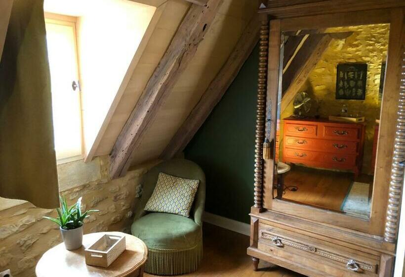 חדר דלוקס, La Tour De Cause